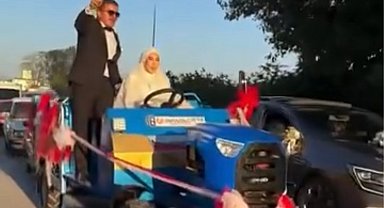 Düzce'de patpat gelin arabası oldu