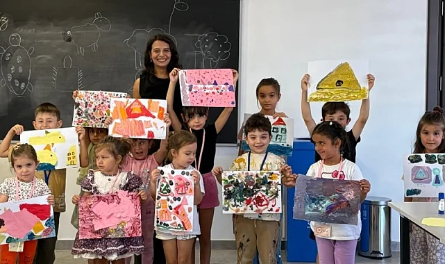 Eskişehir Sanat Sokağı'nda minik yetenekler sahneye çıktı