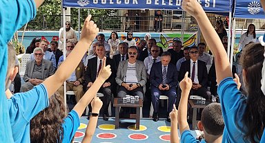 Gölcük protokolü öğrencilerin heyecanına ortak oldu