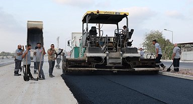 Güngör Geçer, Buruk TOKİ'de süren asfaltlama çalışmalarını denetledi