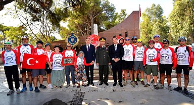 İzmir Bornova'da 9 Eylül coşkusu ve hüzün bir arada