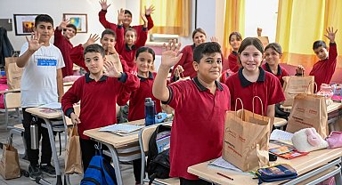 İzmir Bornova'dan öğrencilere sağlıklı beslenme desteği