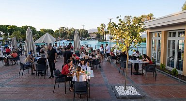 İzmirliler o gazinoda anıları tazeledi