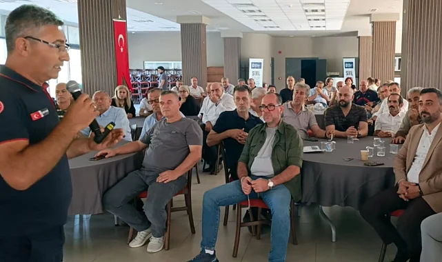 Kocaeli muhtarlarına üç boyutlu eğitim