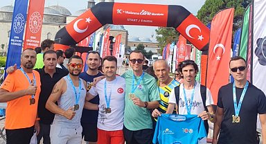 Koşan Keşan ekibi Edirne Yarı Maratonu'ndan derecelerle döndü