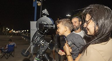 Mersinliler 'Tam Ay Tutulması'nı seyretti