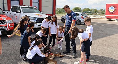 Sakarya İtfaiyesi'nden miniklere afet bilinci