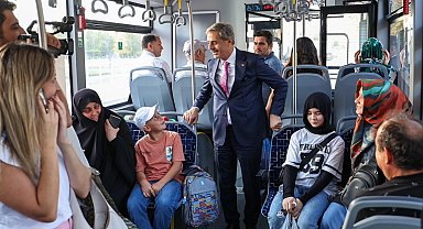 Sakarya metrobüs hattı genişletildi... Başkan Alemdar, vatandaşlarla birlikte yolculuk yaptı