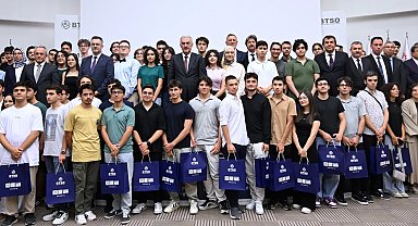 YKS'de dereceye giren Bursalı gençler BTSO'da ödüllendirildi