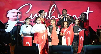 Bornova'da 29 Ekim coşkusu