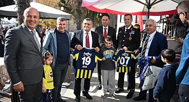 Fenerbahçe’den Türkelili minik taraftara anlamlı jest