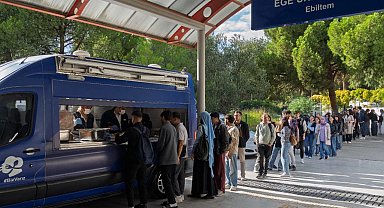 İzmir'de anne eli lezzetinde ücretsiz yemek