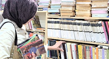 Kocaeli Kitap Fuarı'nda sahaflar geçmişe ışık tuttu