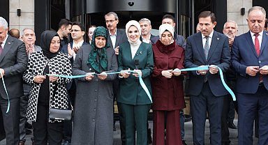 Konya'da Karatay Kültür Merkezi hizmete girdi