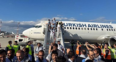 Küresel Sumud Filosu aktivistleri İstanbul'a döndü! Bakanlardan 'hoş geldiniz' mesajı