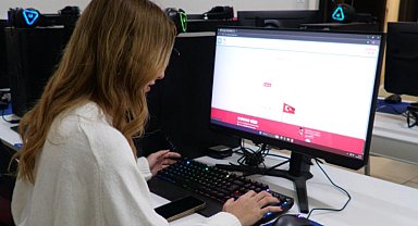 Manisa Büyükşehir'den ücretsiz online eğitim desteği
