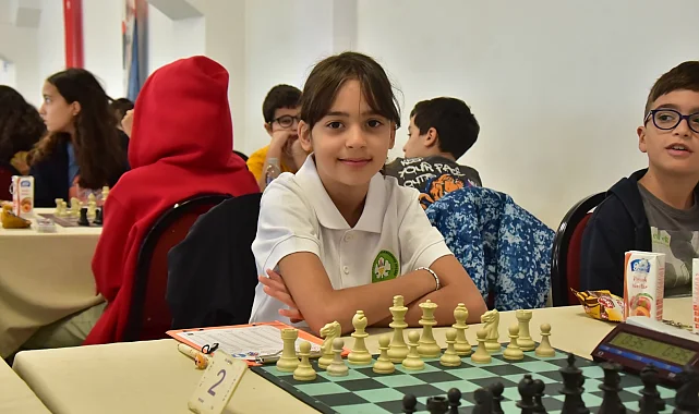 Manisa'da minik 'şah-mat'çılar ödüllendi