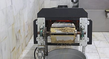 Muğla'da can dostlar için 42 ton mama üretildi