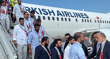 Özgürlük filosu aktivistleri Türkiye'ye döndü