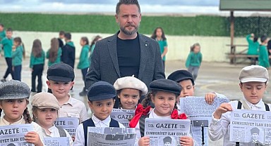 Türkeli’de öğrenciler Cumhuriyet’in ilanını temsili gazete ile duyurdu