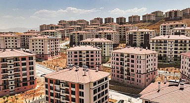 11 ilde mutlu sona az kaldı... Bakan Kurum il il konutlarda son durumu paylaştı