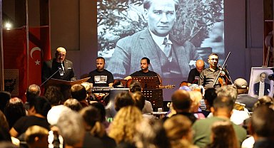 Atatürk, Efes Selçuk'ta şarkılar ve şiirlerle anıldı