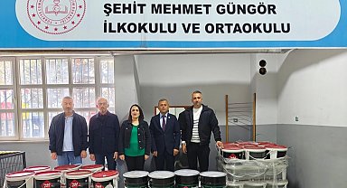 Bursa Gemlik'te Şehit Mehmet Güngör İlkokulu'na renkli destek