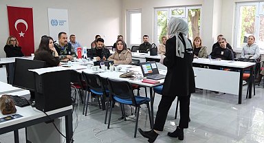 Bursa Yıldırım'da 'şiddete karşı' hizmet içi farkındalık