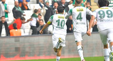 Bursaspor son dakika golüyle 2-1 kazandı... Zirveye bir adım kaldı