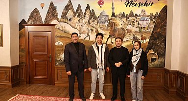 Filistinli öğrencilerden Başkan Rasim Arı'ya özel teşekkür