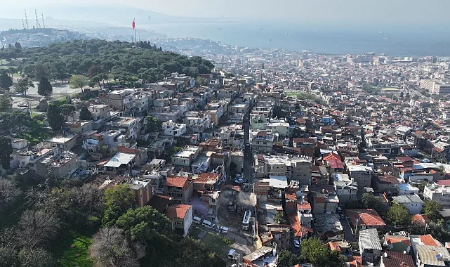 İzmir Kadifekale'de tahliye ve yıkımlar sürüyor