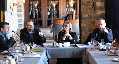 İzmir Şehir Tiyatroları danıştı