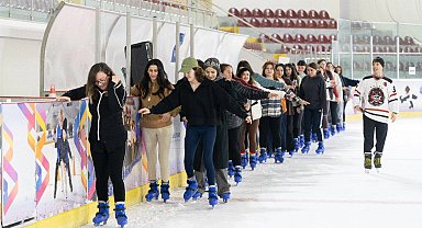 İzmir'de 'Buz Sporları Salonu' yeni sezona hazır