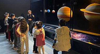 İzmir'de hayallerini çizen 650 çocuk Uzay Kampüsü'nde buluştu