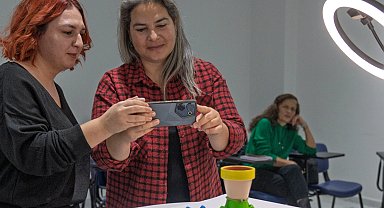 İzmir'in 'Meslek Fabrikası'... Mobilya sektörüne nitelikli eleman kazandırıyor