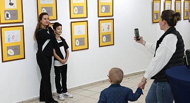 Rıfat Ilgaz'ın 'Öksüz Civciv'i çocukların çizimleriyle hayat buldu