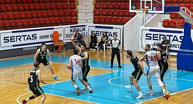 Sakarya Büyükşehir Adana potasından galip döndü