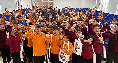 Sakarya'da çocuklar 'Çok Bilmiş İbiş' ile eğlendi