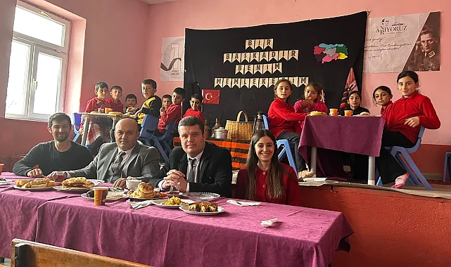 Ardanuç'un tek köy ilkokulunda 'yerli' coşku