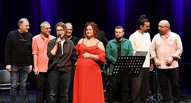 Balıkesir'de Sezen Aksu şarkılarıyla unutulmaz gece