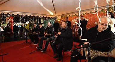 Bursa Osmangazi Meydanı nağmelerle ısındı