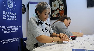 Bursa'da engel tanımayanlar için seramik atölyesi