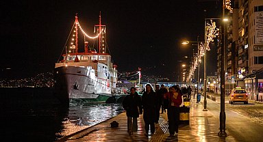İzmir 2026'ya ışıl ışıl giriyor