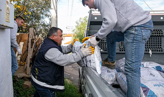 İzmir Güzelbahçe'de kara kış desteği başladı