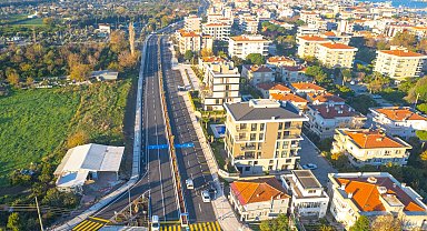 İzmir'de Cumhuriyet Bulvarı'nın ilk etabı tamamlandı