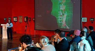 İzmir'de yapay zekâ ve dijital sanat buluşması