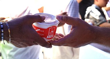 İzmit Belediyesi bugün kandillik helva ikram edecek