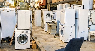 İzmit Kanlıbağ'da spotçuların kaldırım işgaline mühürleme