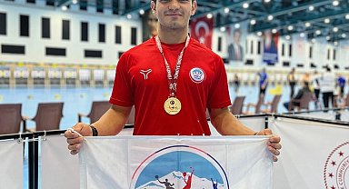 Kayseri Büyükşehir sporcusu Kutay Tek'in şampiyonluk gururu