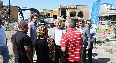 Kayseri Melikgazi'de metruk yapıya geçit yok